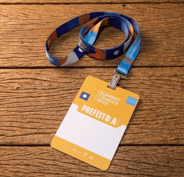 Produção de lanyards personalizados em Anápolis - Summit Cidades 2025